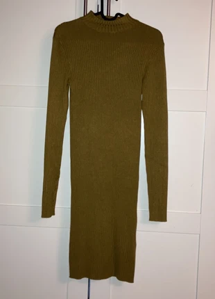 Sukienka opięta przed kolano , brand: Amisu, condizioni: Nuovo senza cartellino, taglia: M / IT 42 / EU 38, €2.00, €2.80 include la Protezione acquisti