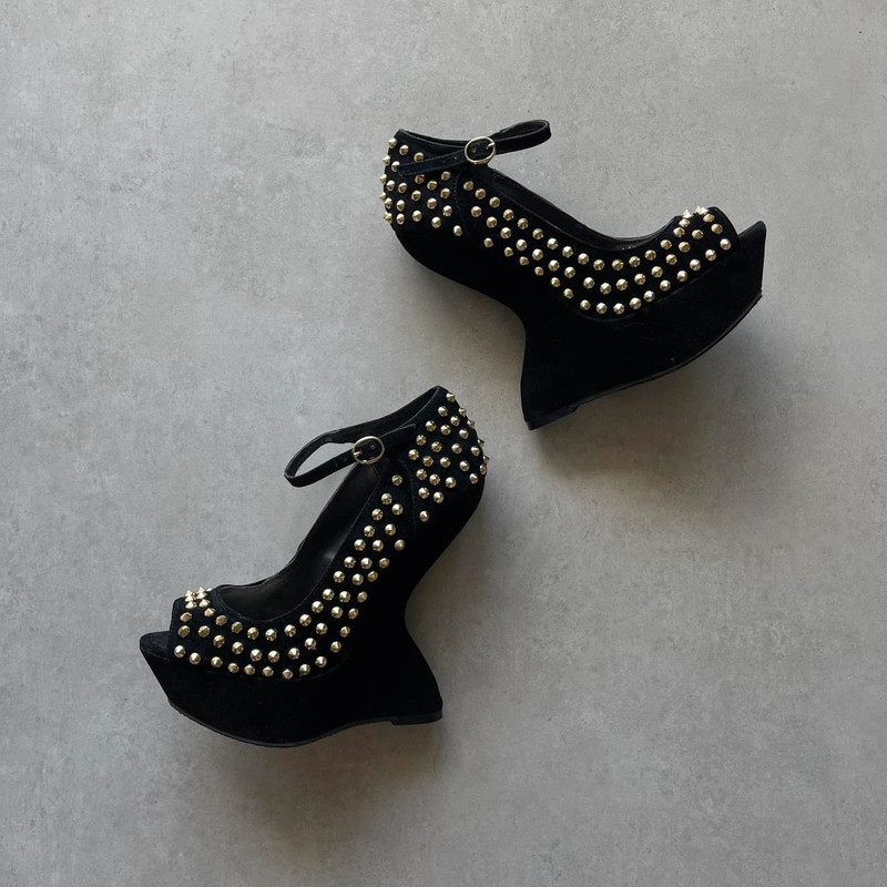 RARE Steve Madden Studded Reverse Heel