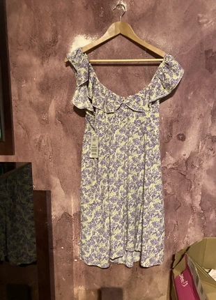 Très jolie robe taille M, marque: BZB, état: Neuf sans étiquette, taille: M / 38 / 10, 8,00 €, 9,10 € Protection acheteurs incluse