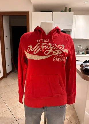 Felpa rossa coca cola tg s stupenda, marke: Coca-Cola, zustand: Sehr gut, größe: S / 36 / 8, 3,50 €, 4,38 € inklusive Vinted-Käuferschutz