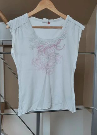 T shirt Rip Curl Taille s, marque: Rip Curl, état: Très bon état, taille: S / 36 / 8, 2,00 €, 2,80 € Protection acheteurs incluse