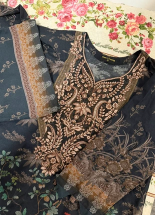 Shalwar/kameez, merk: Asian, staat: Heel goed, maat: L, € 15,00, € 16,45 inclusief Kopersbescherming