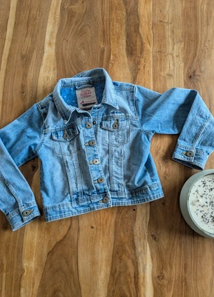 Veste en jean Palomino – 7 ans – 5€, marque: Palomino, état: Très bon état, taille: 7 ans / 122 cm, 5,00 €, 5,95 € Protection acheteurs incluse