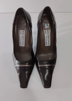 Balenciaga chaussure a talon couleur marron, marque: Balenciaga, état: Bon état, taille: 38, 65,00 €, 68,95 € Protection acheteurs incluse