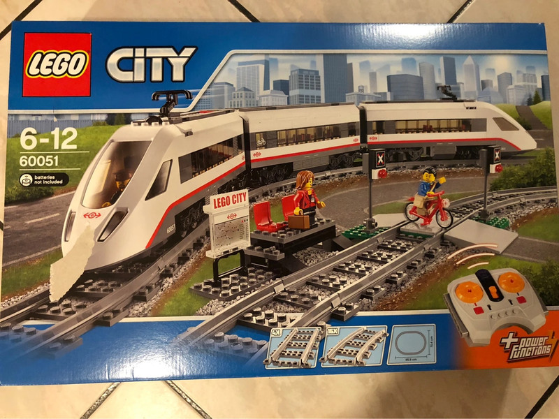 Lego city train télécommandé