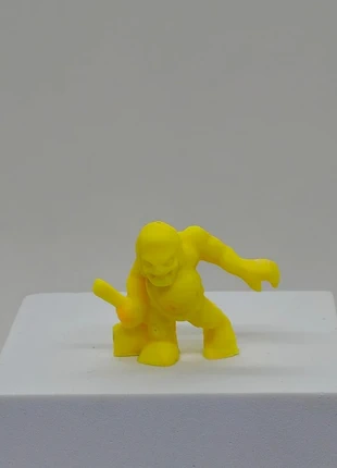 #37 Ghoul Yellow Monster In My Pocket, brand: Matchbox, condizioni: Ottime, €4.90, €5.85 include la Protezione acquisti Pro