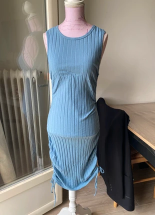 Robe ajusté, marke: Shein, zustand: Neu, größe: L / 40 / 12, 5,00 €, 5,95 € inklusive Vinted-Käuferschutz