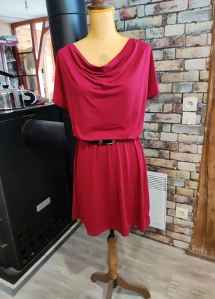 🌺robe bordeau col évasé taille 40, merk: Women Only, staat: Heel goed, maat: L / 40 / 12, € 7,00, € 8,05 inclusief Kopersbescherming