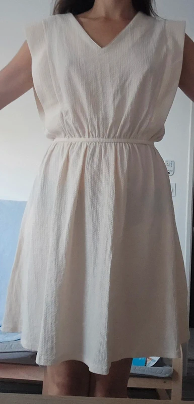 robe beige - photo numéro 3
