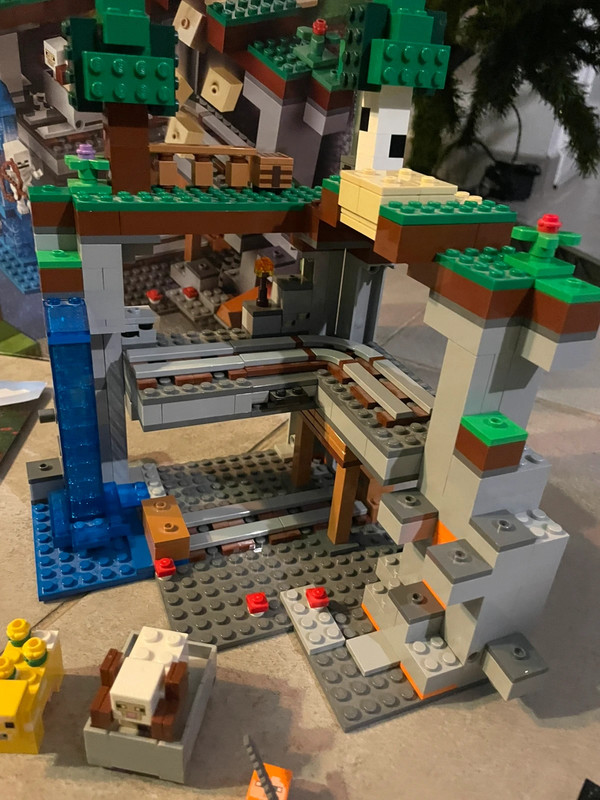 Lego Minecraft 21169 - photo numéro 6