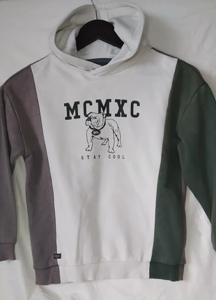 Hermosa sudadera con capucha, brand: Zara, condizioni: Ottime, taglia: 8 anni / 128 cm, €4.00, €4.90 include la Protezione acquisti