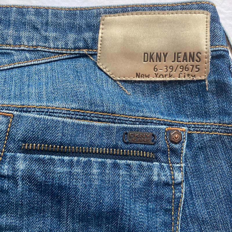 DKNY jeans with zip detail on back | Vinted