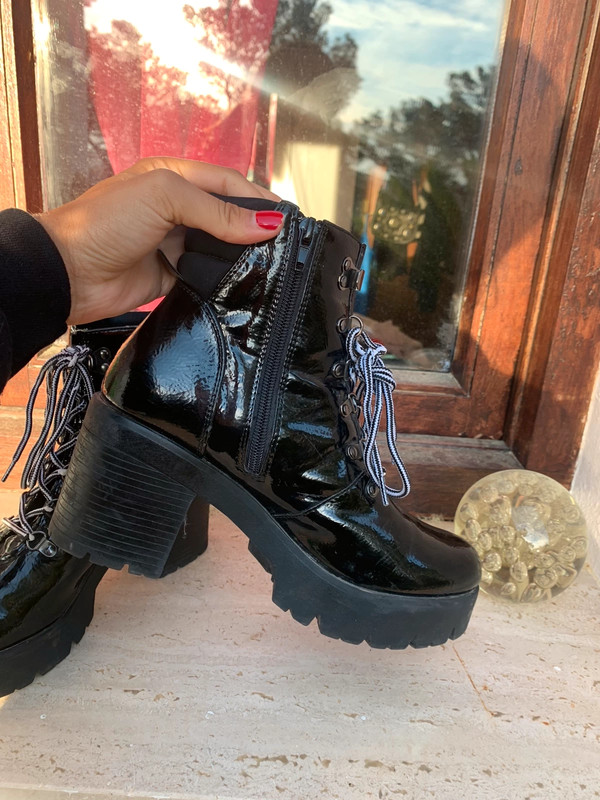 Steve madden black deals patent boots