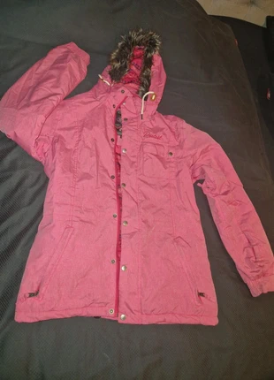 Protest skijacket, merk: Protest, staat: Heel goed, maat: XL / 42 / 14, € 35,00, € 37,45 inclusief Kopersbescherming