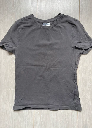 H&M basic shirt, marque: H&M, état: Très bon état, taille: XS / 34 / 6, 2,00 €, 2,80 € Protection acheteurs incluse