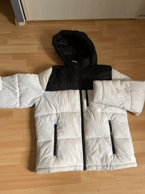 Doudoune hollister Blanche et Noir Vinted