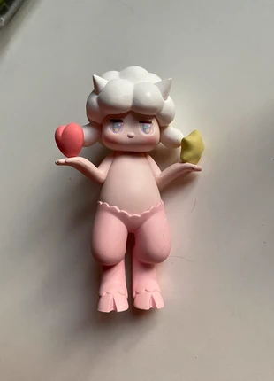 Figurine , brand: POPMART, condition: Very good, size: 7 years / 122 cm, €10.00, €11.20 includes Buyer Protection