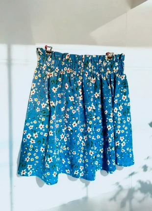 Jupe courte fleurie bleue Shein Taille M État impeccable, marke: Shein, zustand: Neu, größe: M / 38 / 10, 4,00 €, 4,90 € inklusive Vinted-Käuferschutz