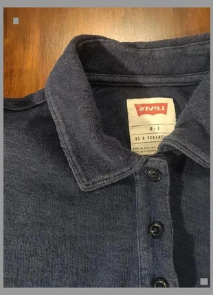 👕 Polo en coton Levi’s – Coupe droite, col boutonné, brand: Levi's, condition: Good, size: L, €10.00, €11.20 includes Buyer Protection Pro