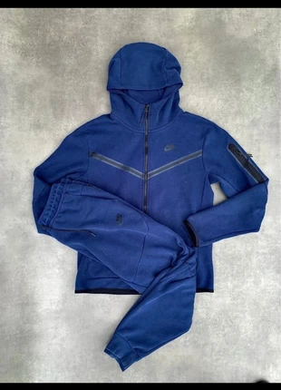 Ensemble Nike Tech Fleece -S, marke: Nike, zustand: Sehr gut, größe: S, 60,00 €, 63,70 € inklusive Vinted-Käuferschutz
