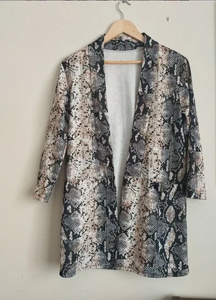 Blazer animal print serpiente TU bolsillos S-M, marca: Local, estado: Muy bueno, tamaño: Talla única, 3,00 €, 3,85 € Protección al comprador incluida