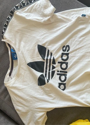 Cropped adidas t shirt, brand: adidas, condition: Very good, size: S / UK 8-10, £12.00, £13.30 includes Buyer Protection