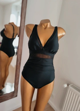 Magnifique maillot de bain 1 pièce noir – taille S (36/38) 🖤, état: Neuf avec étiquette, taille: S / 36 / 8, 15,00 €, 16,45 € Protection acheteurs (Pro) incluse