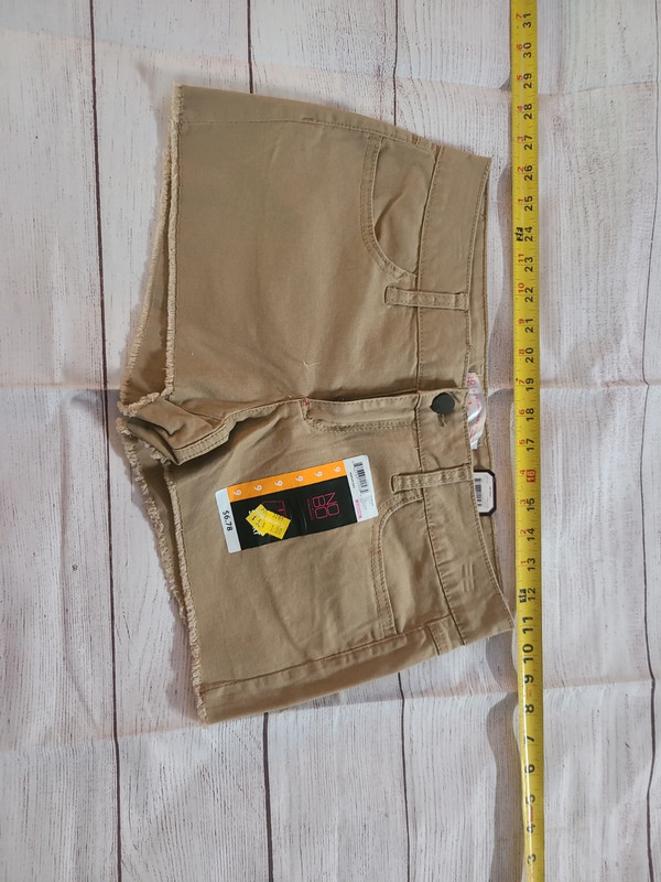 Khaki shorts 1