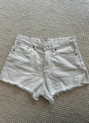 H&M Weiße Jeans Shorts Vintage Look Größe M NEU, marque: H&M, état: Neuf sans étiquette, taille: M / 38 / 10, 5,00 €, 5,95 € Protection acheteurs incluse