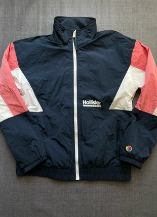 Track jacket Hollister California S – veste bleu et rose, coupe sport, style casual coloré, merk: Hollister, staat: Heel goed, maat: S, € 18,00, € 19,60 inclusief Kopersbescherming Pro