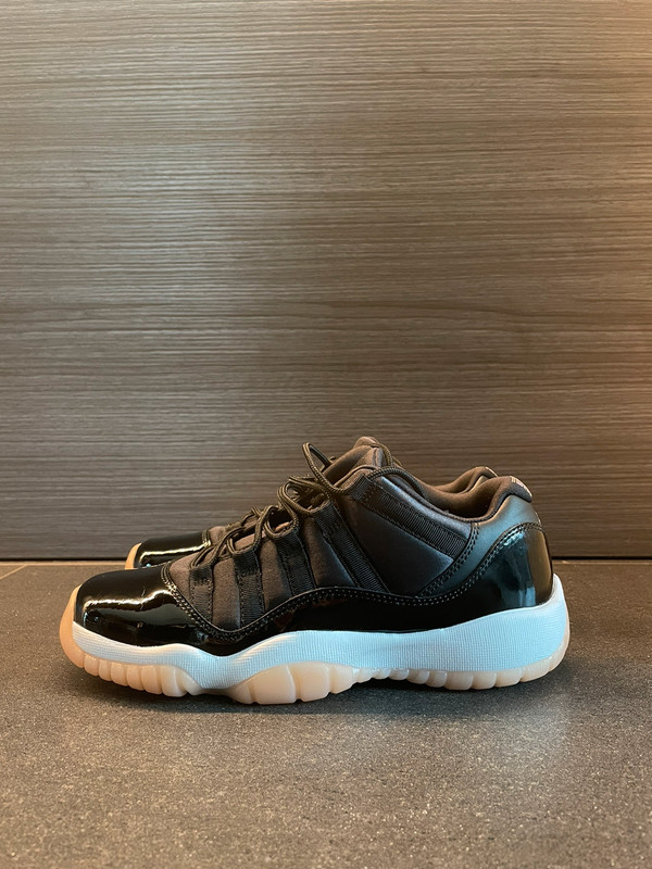 Jordan 11 retro low bleached coral clearance
