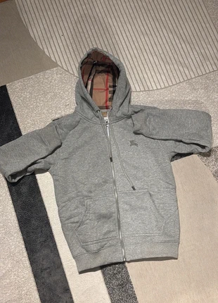 zip burberry, brand: Burberry, condizioni: Ottime, taglia: M, €109.99, €116.19 include la Protezione acquisti