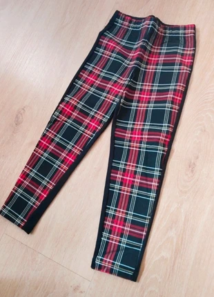 Leggings escocés Calzedonia 3/4 años, merk: Calzedonia, staat: Heel goed, maat: 3 jaar / 98 cm, € 2,75, € 3,59 inclusief Kopersbescherming