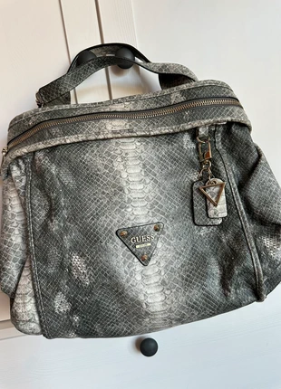 Sac guess nouveau gris python, marque: GUESS, état: Neuf sans étiquette, 70,00 €, 74,20 € Protection acheteurs incluse