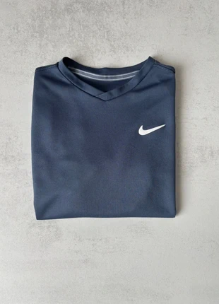 T-shirt Nike enfant - Taille L (147-158cm) - Bleu gris - Logo blanc, merk: Nike, staat: Heel goed, maat: 10 jaar / 140 cm, € 10,00, € 11,20 inclusief Kopersbescherming