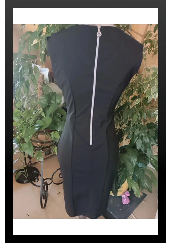 Robe noire à strass - photo numéro 3