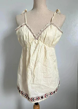 🌼 Haut brodé à fines bretelles – Erinly, brand: Erinly, condizioni: Nuovo con cartellino, taglia: XL / IT 46 / EU 42, €8.00, €9.10 include la Protezione acquisti