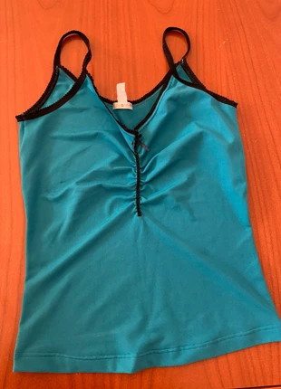 Top con dettagli neri Y2K, état: Bon état, taille: S / 36 / 8, 5,00 €, 5,95 € Protection acheteurs incluse