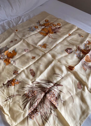 Foulard en satin, brand: Vintage, condition: New without tags, €3.00, €3.85 includes Buyer Protection