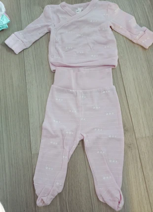 Pyjama T68, marque: Wibra, état: Très bon état, taille: 6-9 mois / 68 cm, 2,00 €, 2,80 € Protection acheteurs incluse