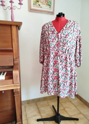 Robe fleurie Savida 44, marke: Savida, zustand: Sehr gut, größe: XXL / 44 / 16, 6,00 €, 7,00 € inklusive Vinted-Käuferschutz