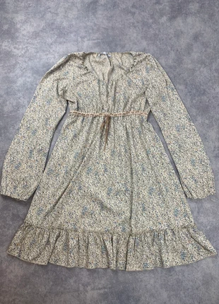 Robe a fleur DDP - Très Bon Etat - Taille M, marque: DDP, état: Très bon état, taille: M / 38 / 10, 8,00 €, 9,10 € Protection acheteurs incluse