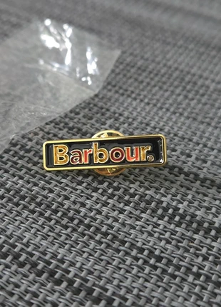 Pin's Barbour Baracuta, marque: Barbour, état: Neuf sans étiquette, 30,00 €, 32,20 € Protection acheteurs incluse