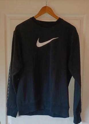 Pull noir Nike, marque: Nike, état: Neuf sans étiquette, taille: S, 8,00 €, 9,10 € Protection acheteurs incluse