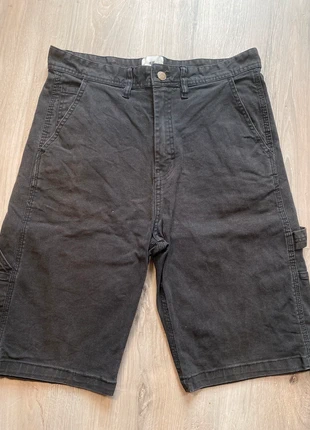 Short en jean Jorts carpenter noir H-M, marke: H&M, zustand: Sehr gut, größe: W29 | DE 44, 6,00 €, 7,00 € inklusive Vinted-Käuferschutz