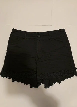 Pantaloncini neri a vita alta, merk: H&M, staat: Heel goed, maat: XXS / 32 / 4, € 4,99, € 5,94 inclusief Kopersbescherming