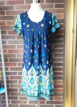 Vestido manga corta estampado talla L, merk: Local, staat: Heel goed, maat: L / 40 / 12, € 12,00, € 13,30 inclusief Kopersbescherming