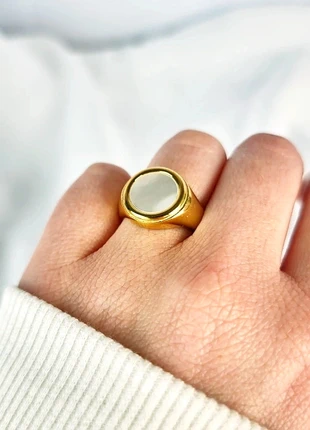 Anello Madreperla acciaio, marque: nara jewels, état: Neuf sans étiquette, taille: 14,1 mm, 8,00 €, 9,10 € Protection acheteurs incluse