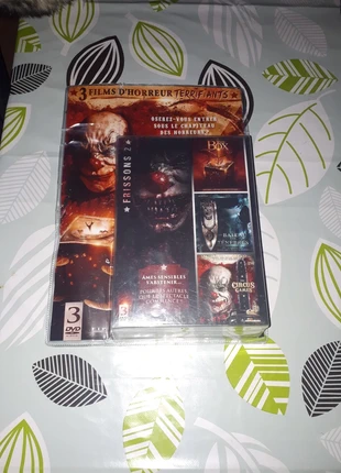 Coffret 3 dvd horreur neuf, marque: fip film, état: Neuf avec étiquette, taille: 12 ans / 152 cm, 8,00 €, 9,10 € Protection acheteurs incluse
