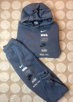 Ensemble Nike Bleu Foncé, brand: Nike, condition: Very good, size: XS, €30.00, €32.20 includes Buyer Protection